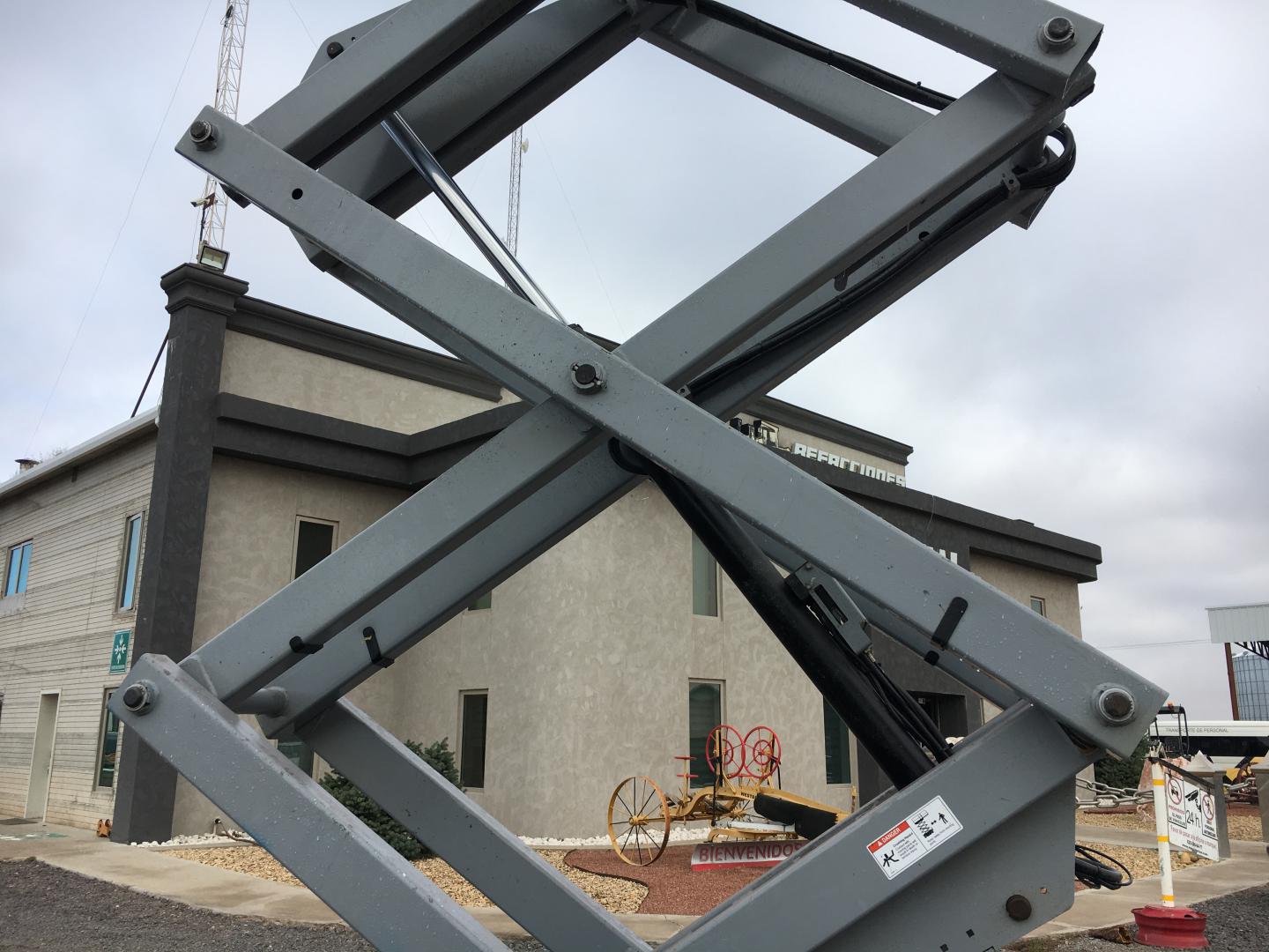 ./imagenes/INVOICE/2019/17147/ASCENSOR TIPO TIJERA GENIE GS-3232 (24).JPG